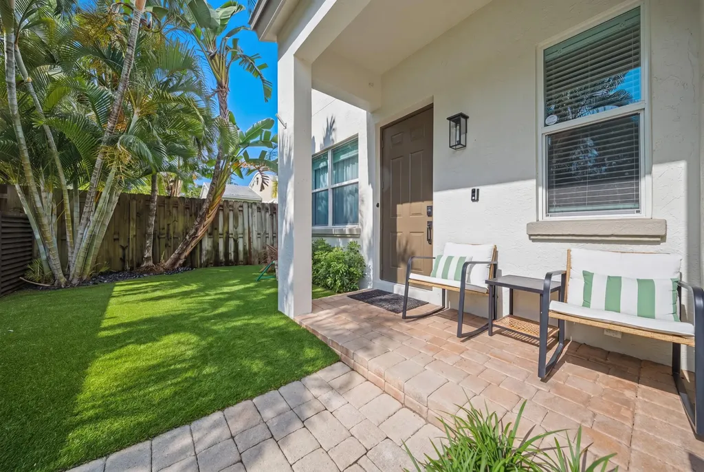 417 SW 8th Street Fort Lauderdale FL 33315