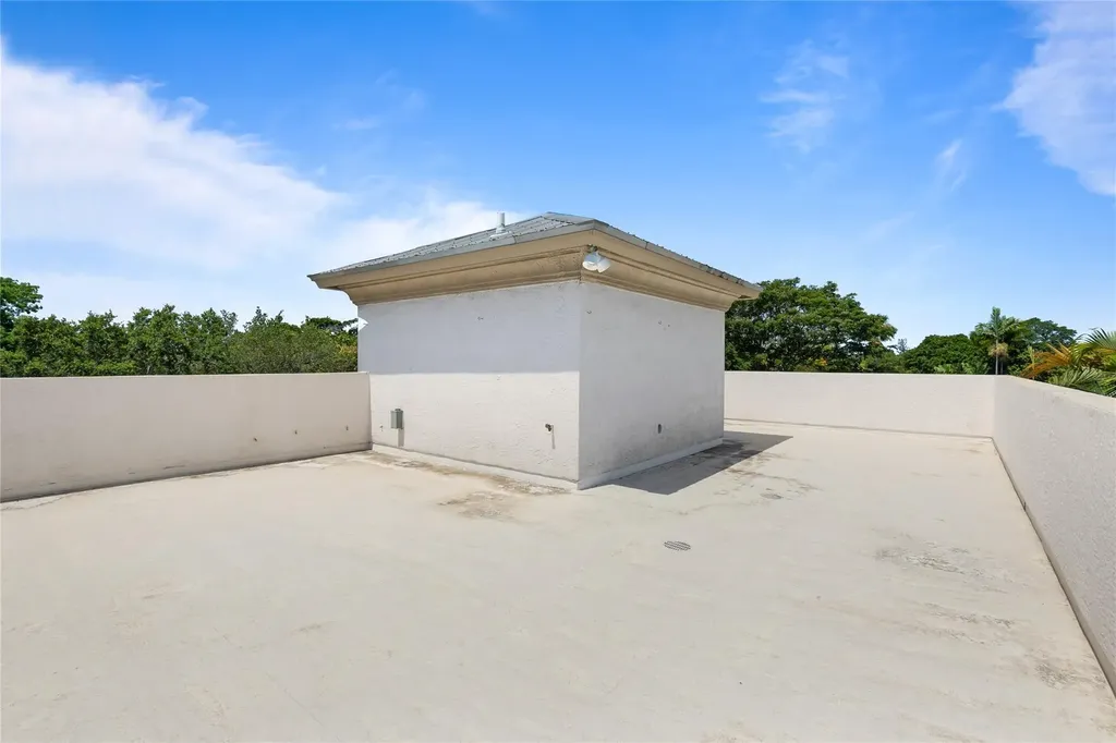 417 SW 8th Street Fort Lauderdale FL 33315