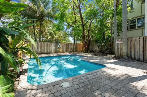 417 SW 8th Street Fort Lauderdale FL 33315
