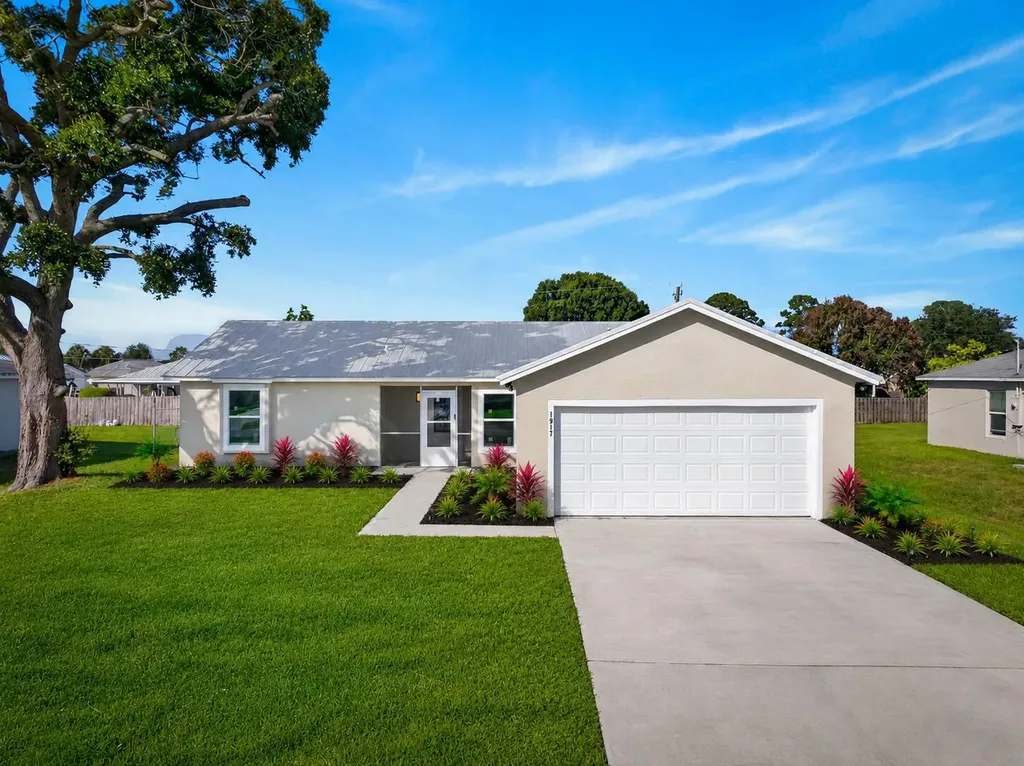 1917 SW Flower Lane Port St Lucie FL 34953