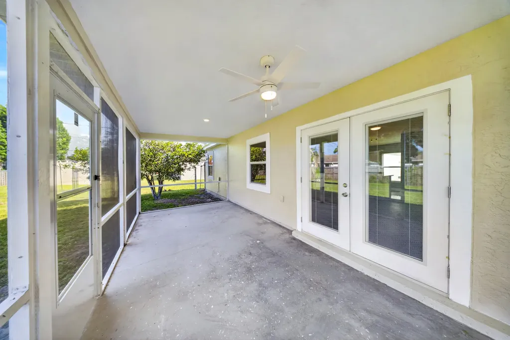 1917 SW Flower Lane Port St Lucie FL 34953