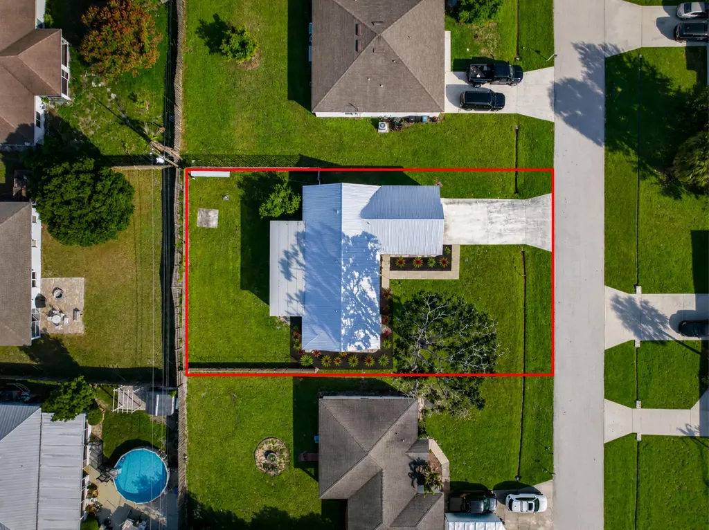 1917 SW Flower Lane Port St Lucie FL 34953