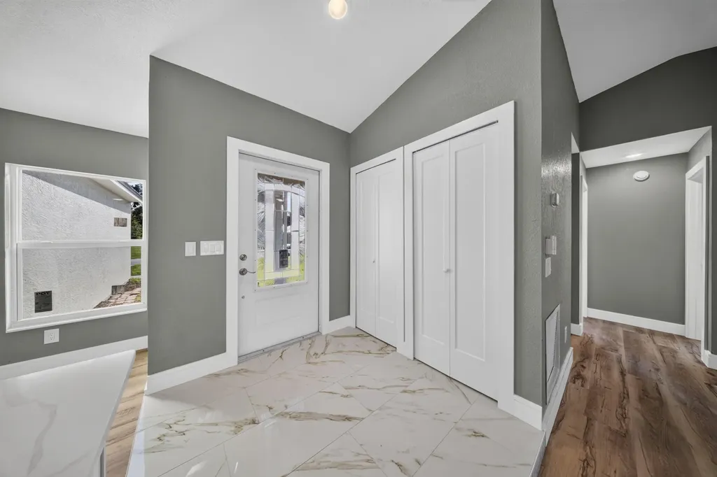 1917 SW Flower Lane Port St Lucie FL 34953