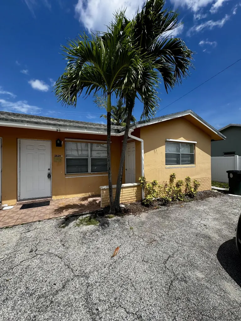 2824 N Dixie Highway Boca Raton FL 33431