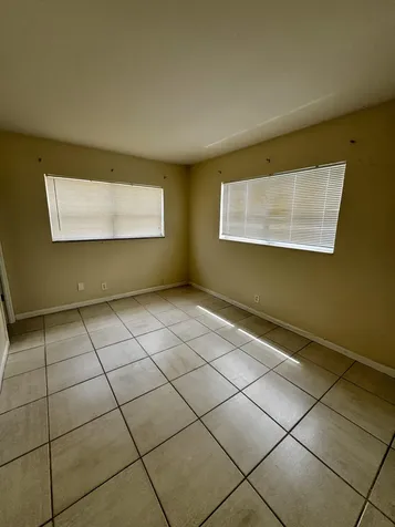 2824 N Dixie Highway Boca Raton FL 33431