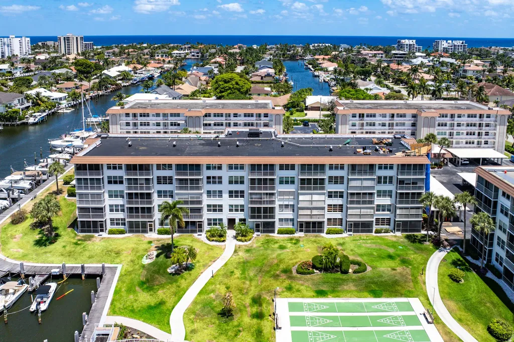 911 Gardenia Drive Delray Beach FL 33483