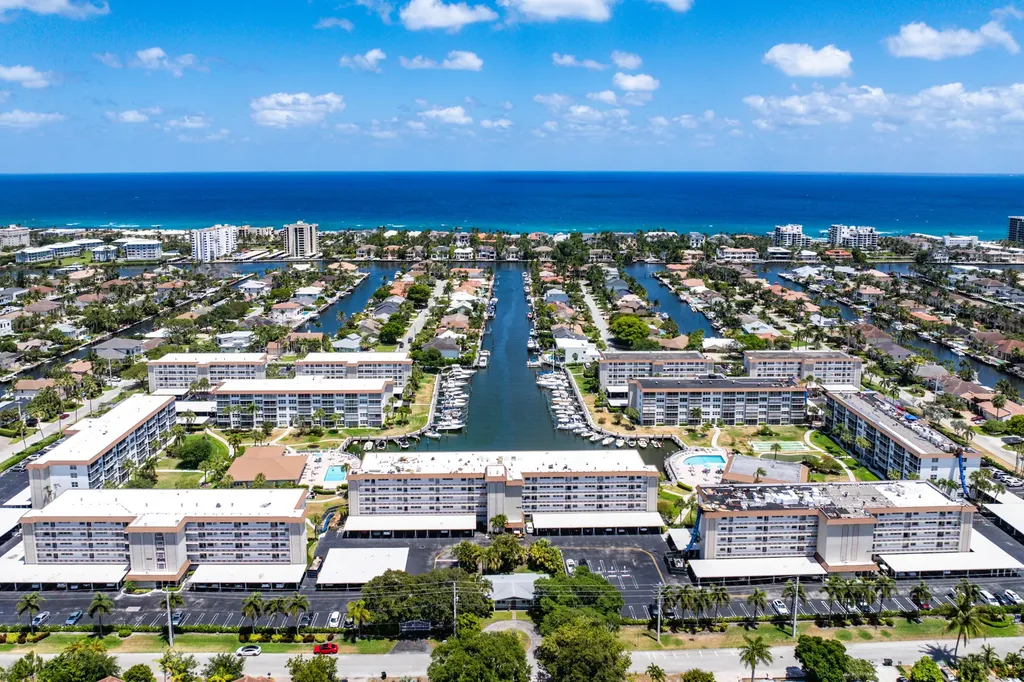 911 Gardenia Drive Delray Beach FL 33483