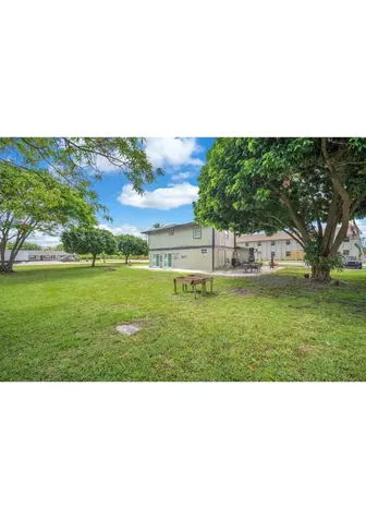 5023 Club Road Haverhill FL 33415