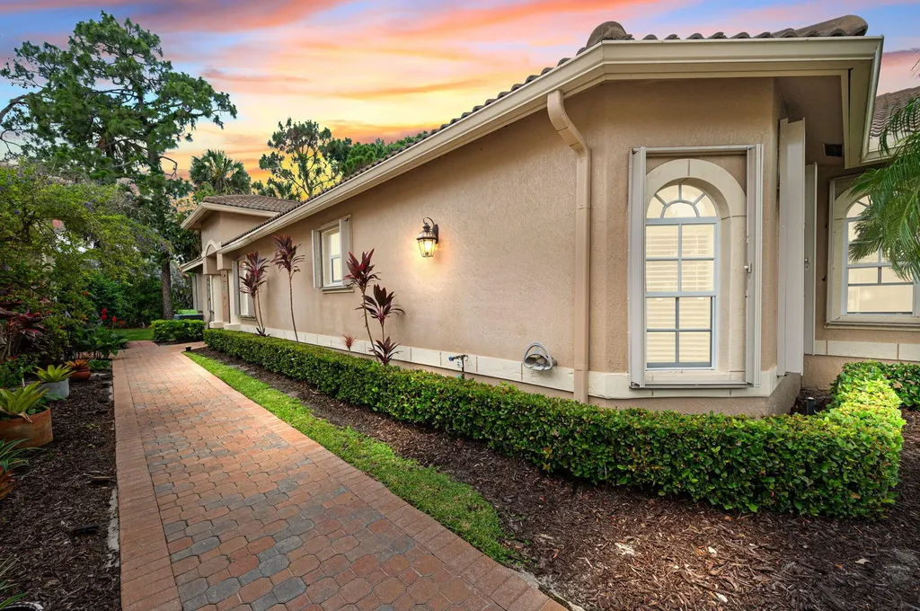 7327 Sea Pines Court Port St Lucie FL 34986