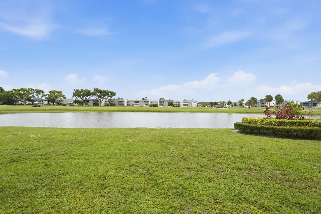 53 Piedmont B Way Delray Beach FL 33484