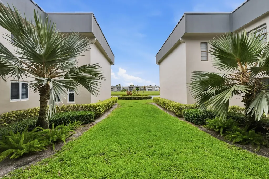 53 Piedmont B Way Delray Beach FL 33484