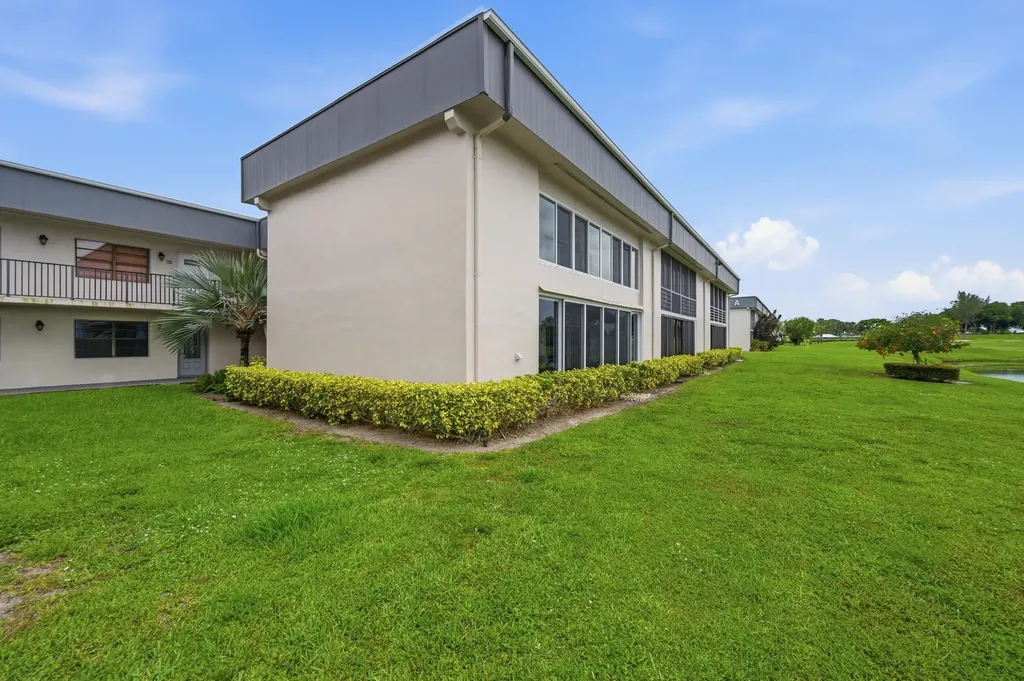 53 Piedmont B Way Delray Beach FL 33484