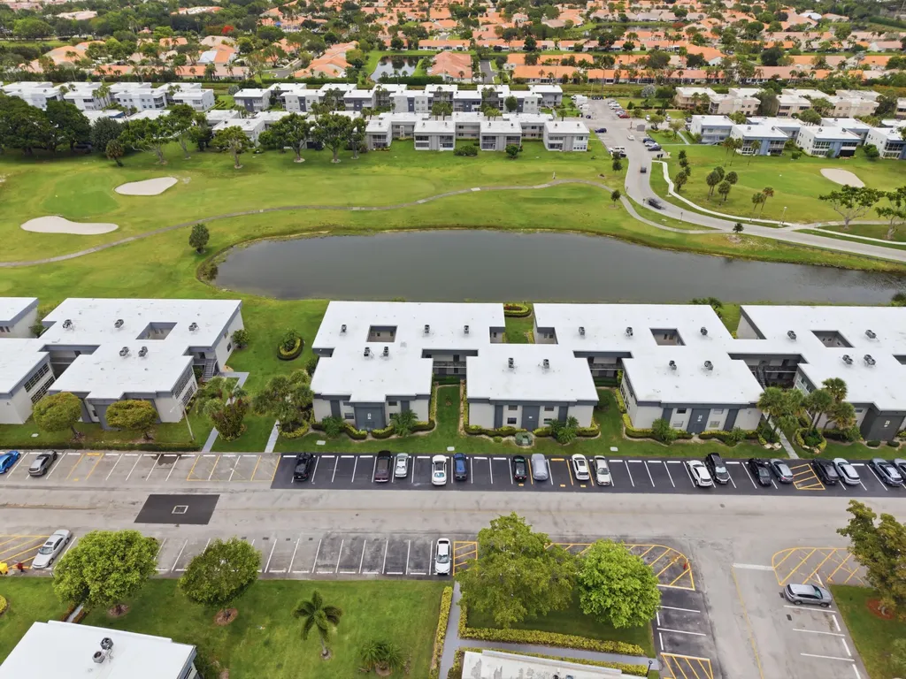 53 Piedmont B Way Delray Beach FL 33484