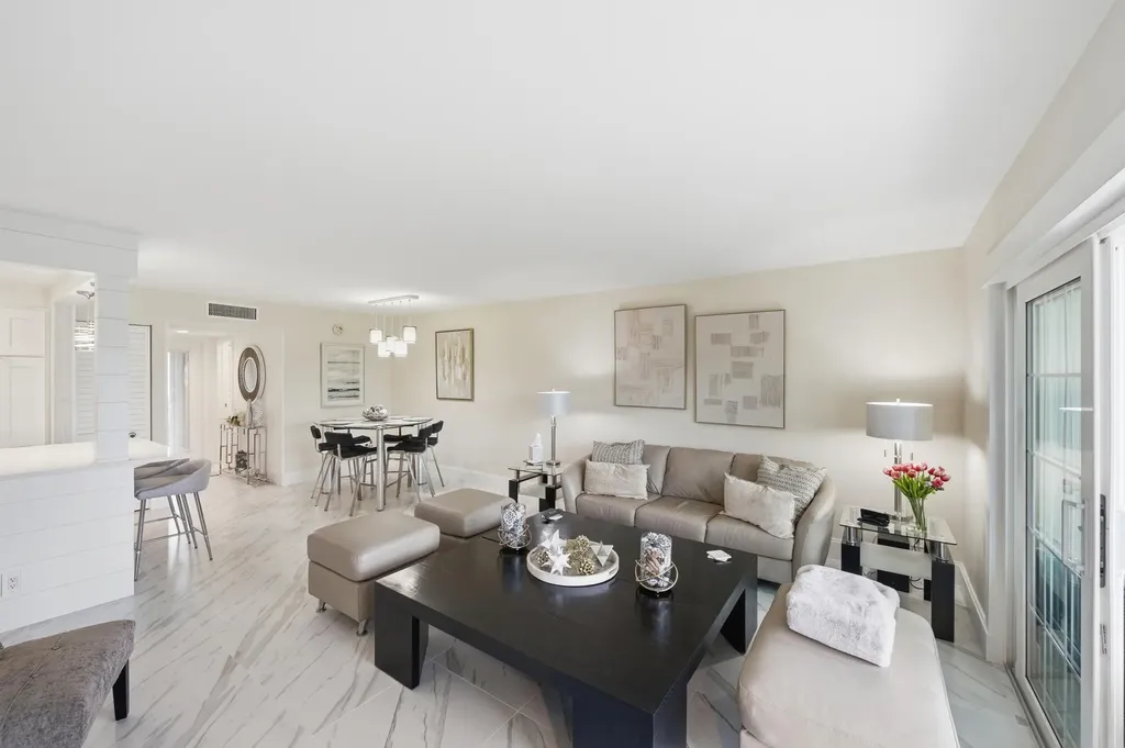 53 Piedmont B Delray Beach FL 33484