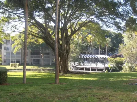 9460 Poinciana Place Davie FL 33324