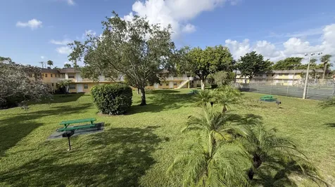 5186 NE 6th Avenue Oakland Park FL 33334