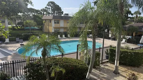 5186 NE 6th Avenue Oakland Park FL 33334
