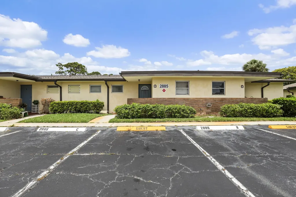 2885 W Ashley Drive Drive W West Palm Beach FL 33415