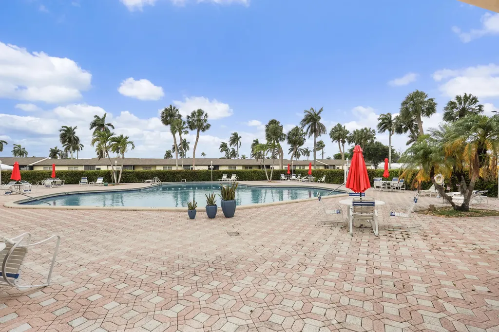 2885 W Ashley Drive Drive W West Palm Beach FL 33415