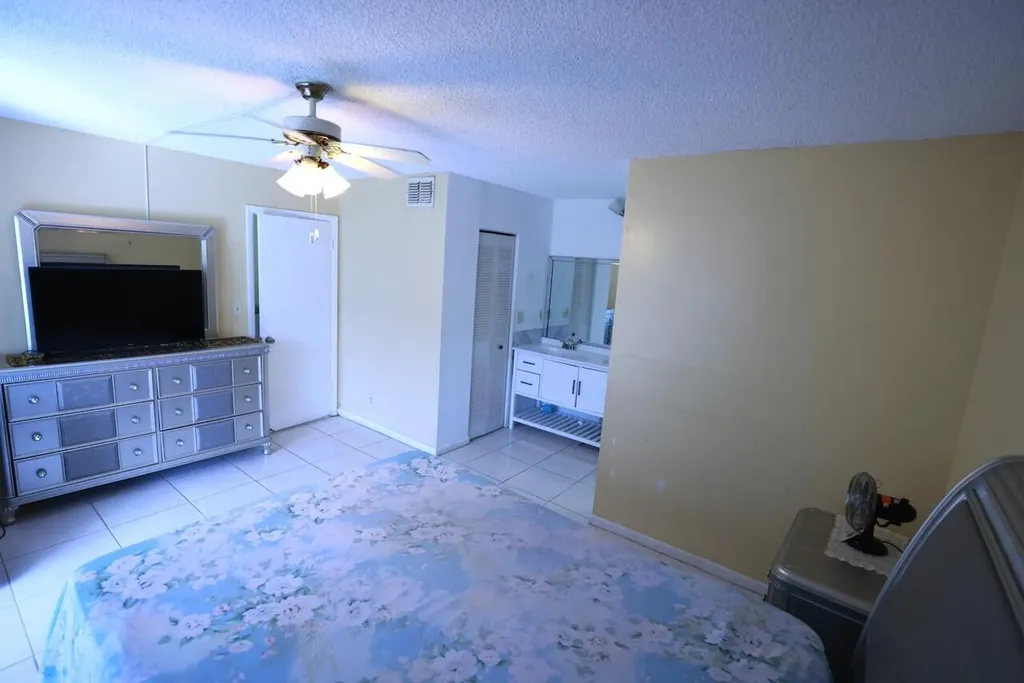 6570 Royal Palm Boulevard Margate FL 33063