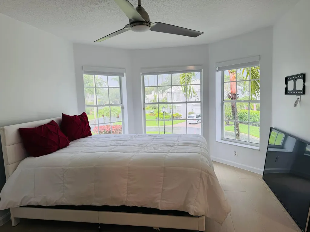 5855 NW 42nd Way Boca Raton FL 33496
