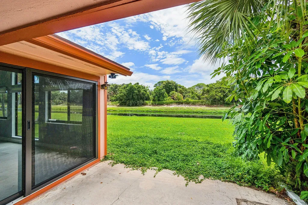 120 Mayfair Lane Boynton Beach FL 33426