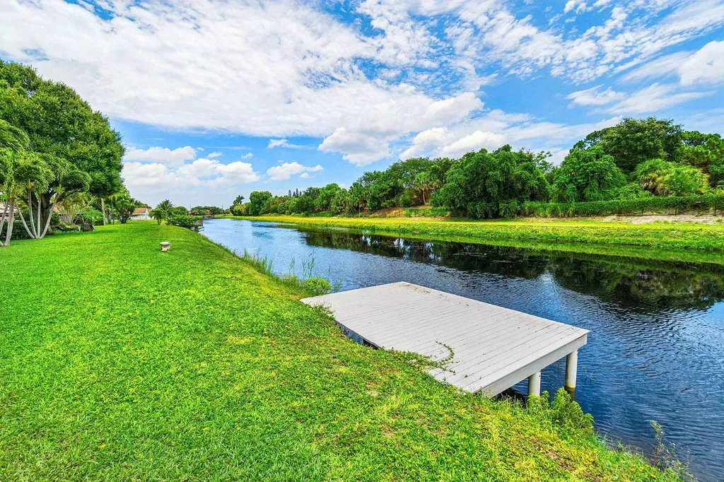 120 Mayfair Lane Boynton Beach FL 33426