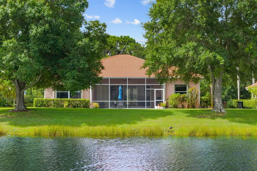1534 SW Mockingbird Circle Port St Lucie FL 34986