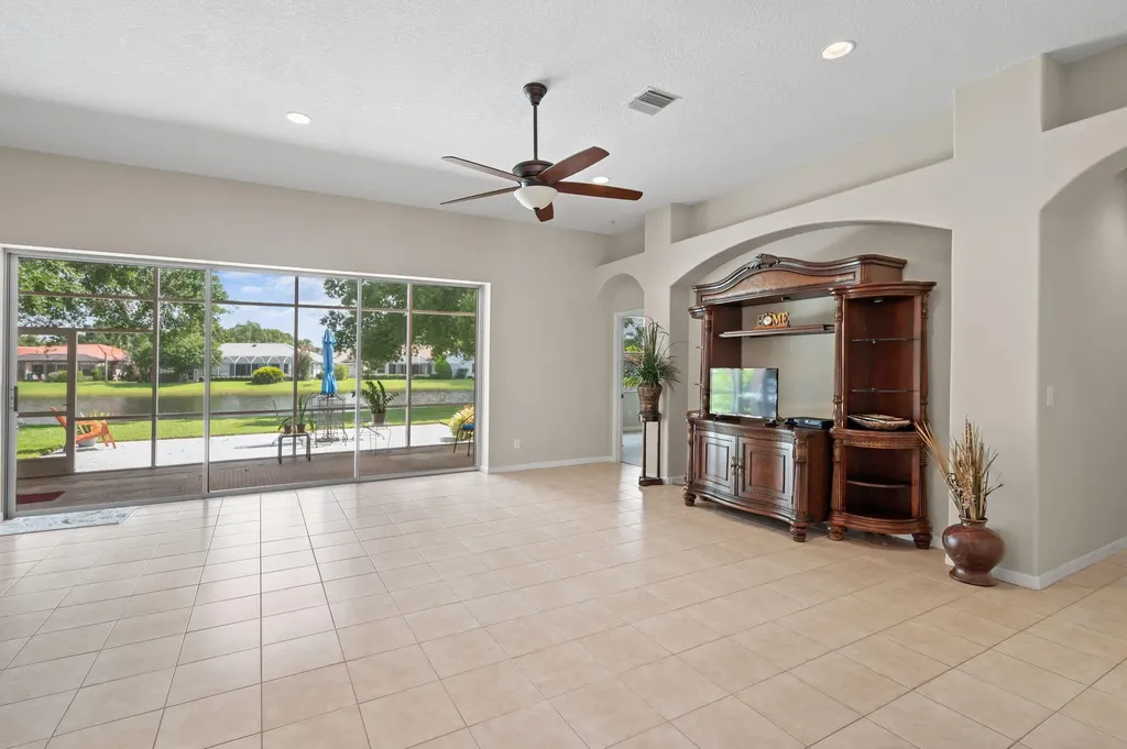 1534 SW Mockingbird Circle Port St Lucie FL 34986