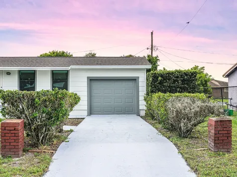 1028 Kentucky Avenue Clewiston FL 33440