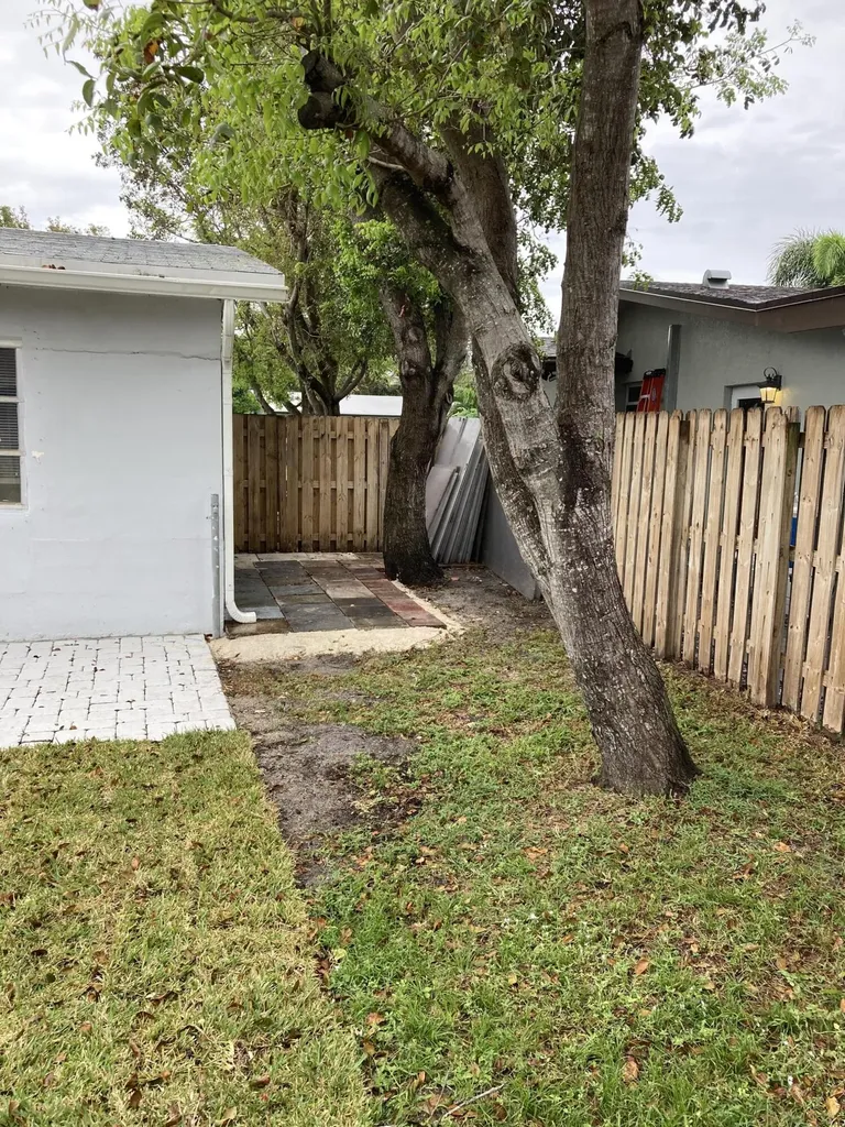 1648 NE 31st Court Pompano Beach FL 33064
