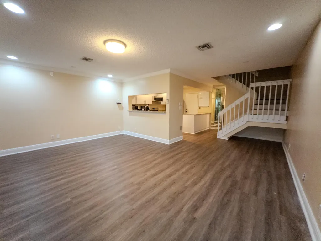 2011 E Discovery Circle Circle E Deerfield Beach FL 33442