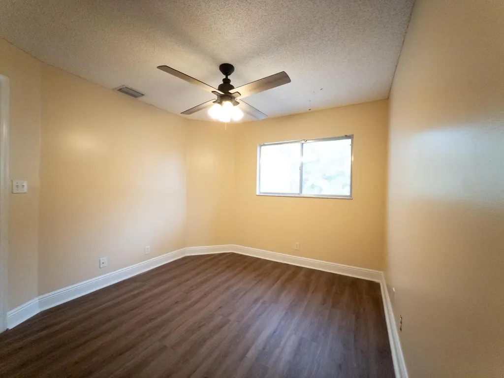 2011 E Discovery Circle Circle E Deerfield Beach FL 33442