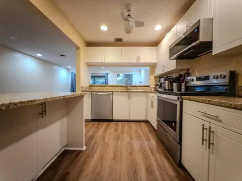 2011 E Discovery Circle Circle E Deerfield Beach FL 33442