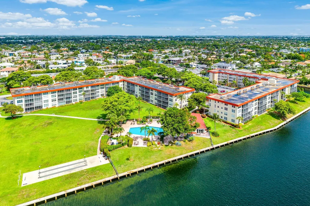 3150 NE 48th Court Lighthouse Point FL 33064