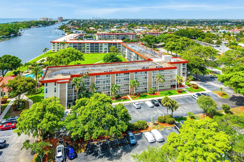 3150 NE 48th Court Lighthouse Point FL 33064