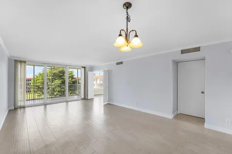3150 NE 48th Court Lighthouse Point FL 33064