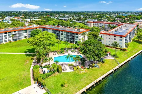 3150 NE 48th Court Lighthouse Point FL 33064