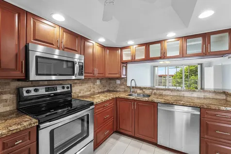 3150 NE 48th Court Lighthouse Point FL 33064