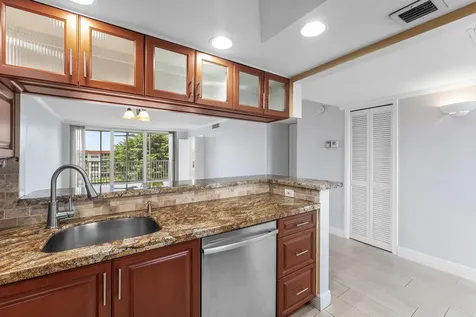 3150 NE 48th Court Lighthouse Point FL 33064