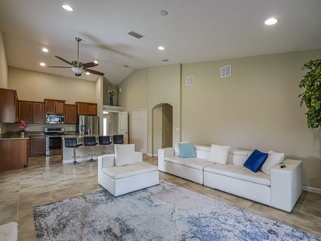 1750 SW Berkshire Circle Circle SW Vero Beach FL 32968