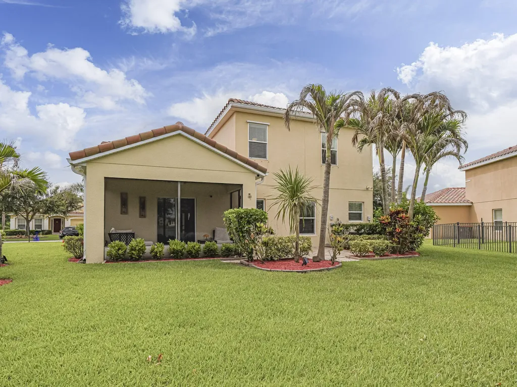 1750 SW Berkshire Circle Circle SW Vero Beach FL 32968