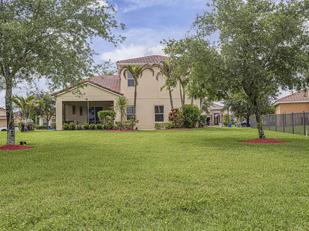 1750 SW Berkshire Circle Circle SW Vero Beach FL 32968