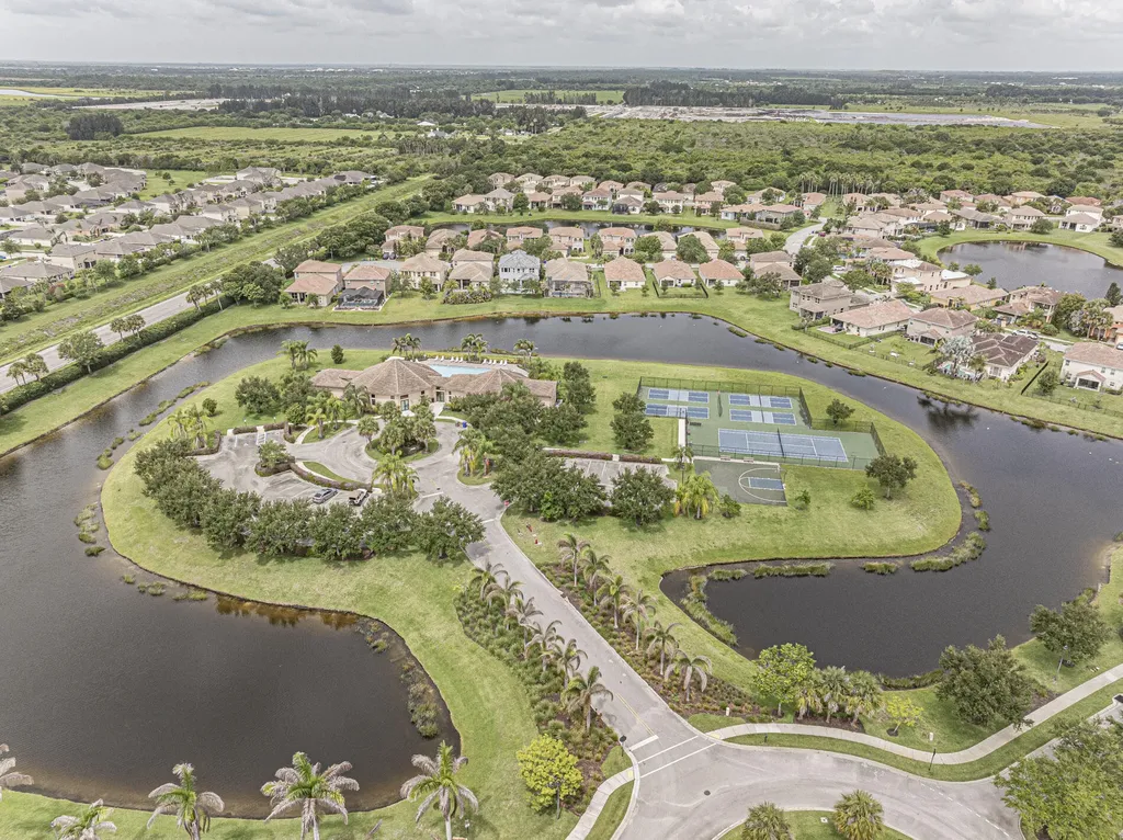 1750 SW Berkshire Circle Circle SW Vero Beach FL 32968
