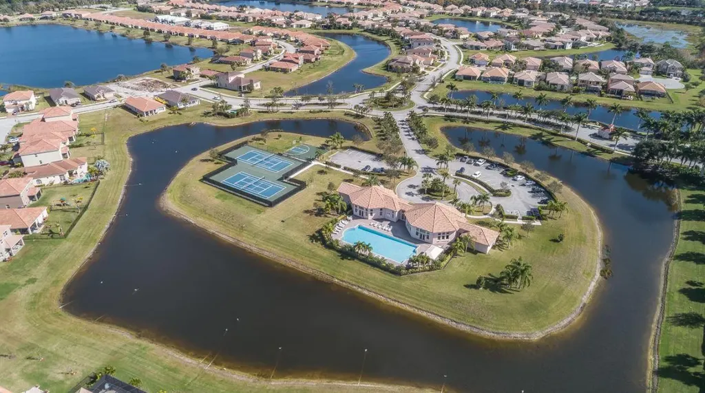 1750 SW Berkshire Circle Circle SW Vero Beach FL 32968