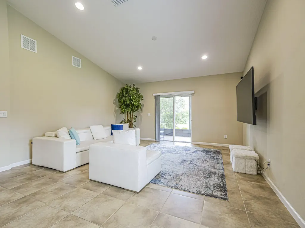 1750 SW Berkshire Circle Circle SW Vero Beach FL 32968
