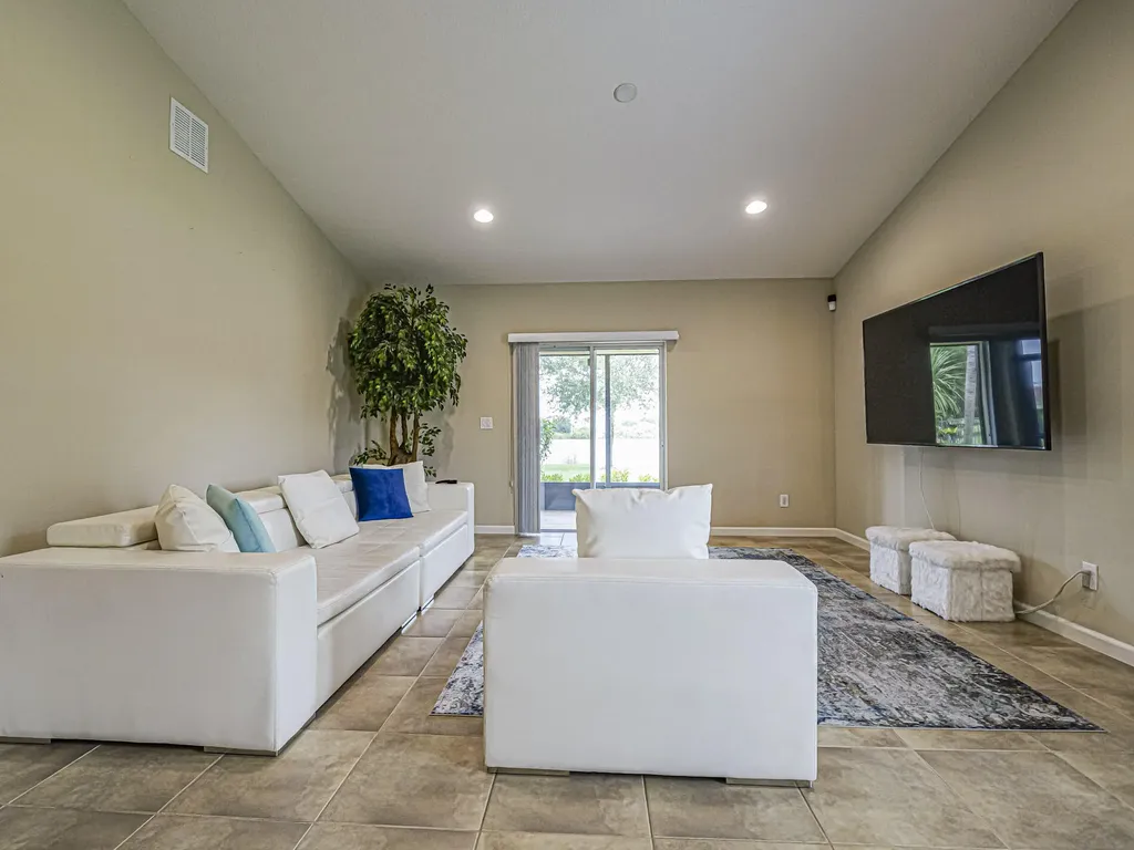 1750 SW Berkshire Circle Circle SW Vero Beach FL 32968