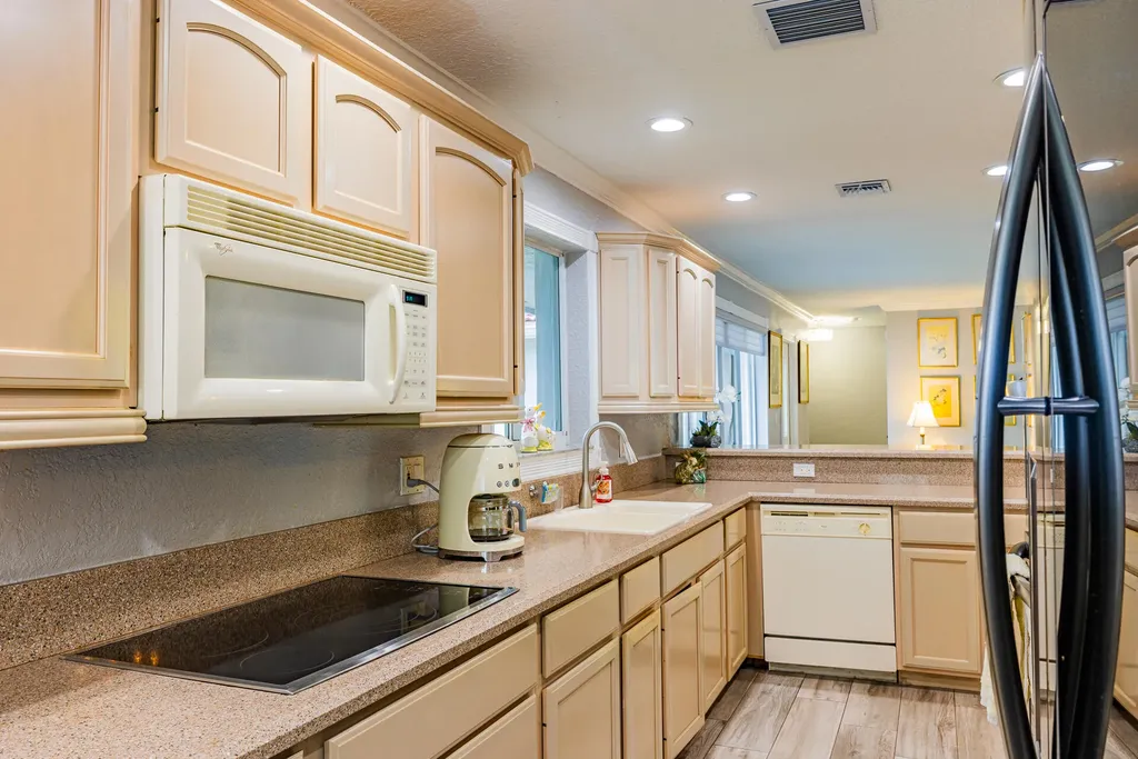 801 SE 5th Terrace Pompano Beach FL 33060