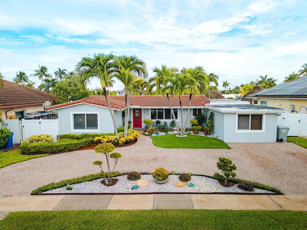 801 SE 5th Terrace Pompano Beach FL 33060