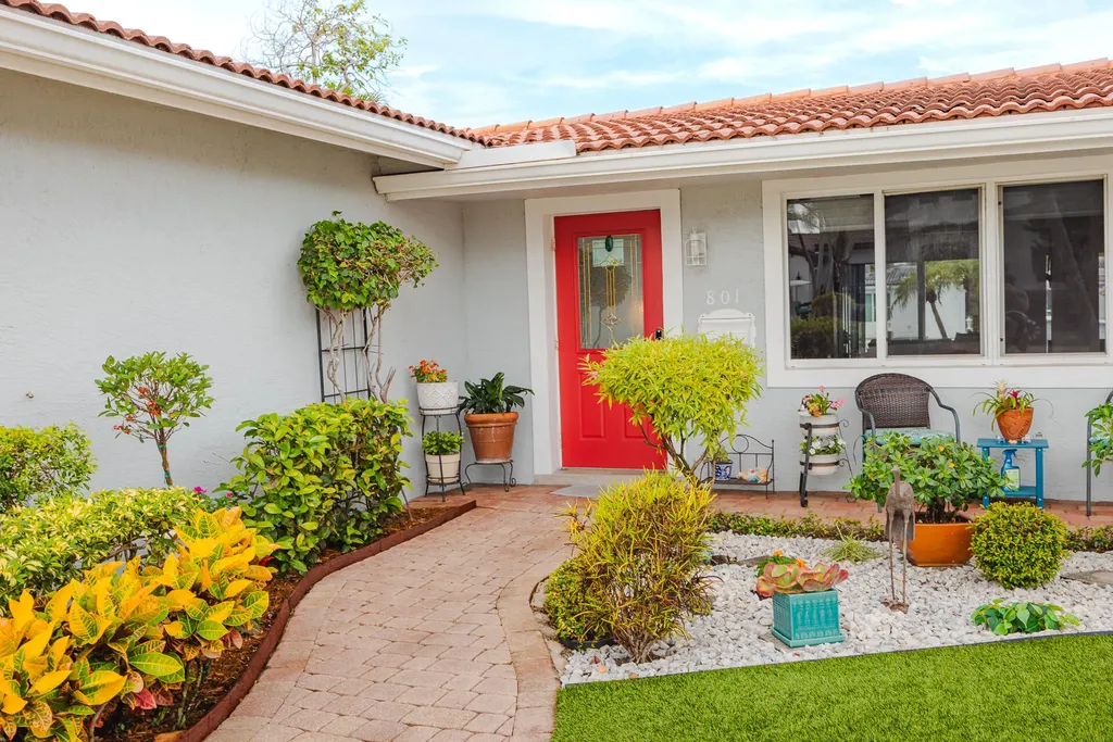 801 SE 5th Terrace Pompano Beach FL 33060